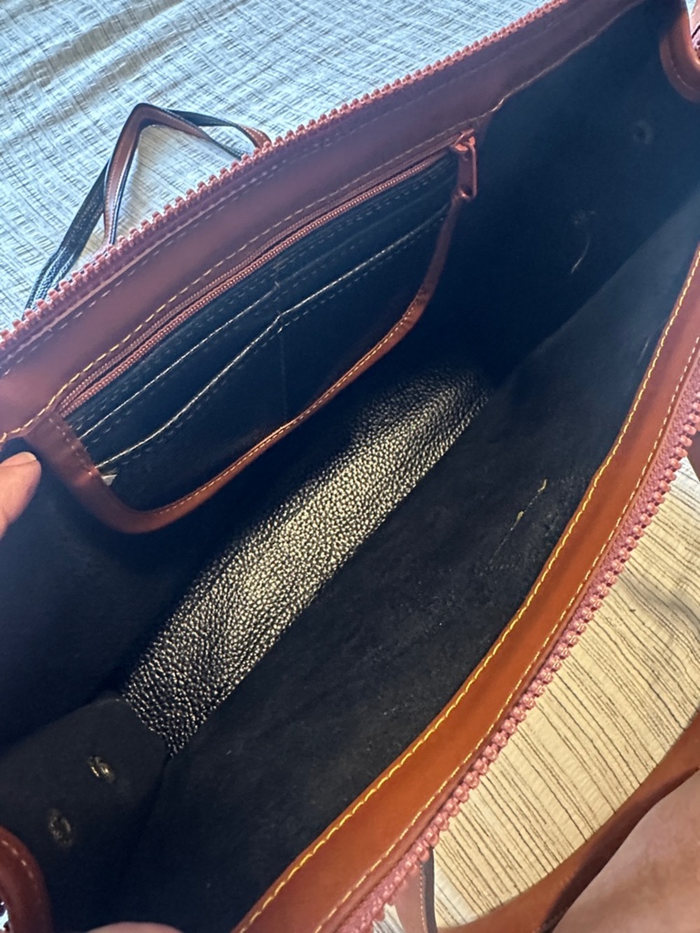 Classic Dooney & Bourke Black & Brown Pebble Leather Satchel - Picture 5 of 12